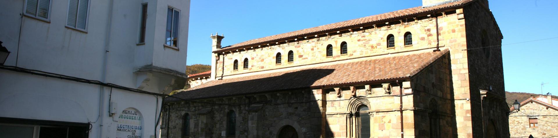 Panorámica de la iglesia de Santo Tomás Apóstol de Barruelo de Santullán