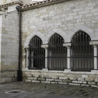 Galería porticada Iglesia de San Francisco