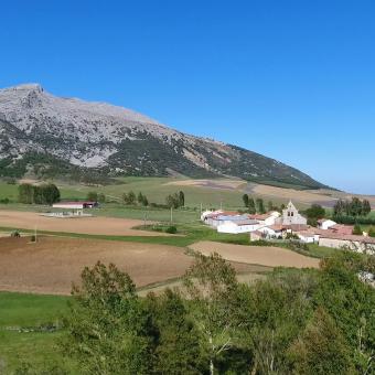 Panorámica de Traspeña de la Peña y Sierra de la Peña