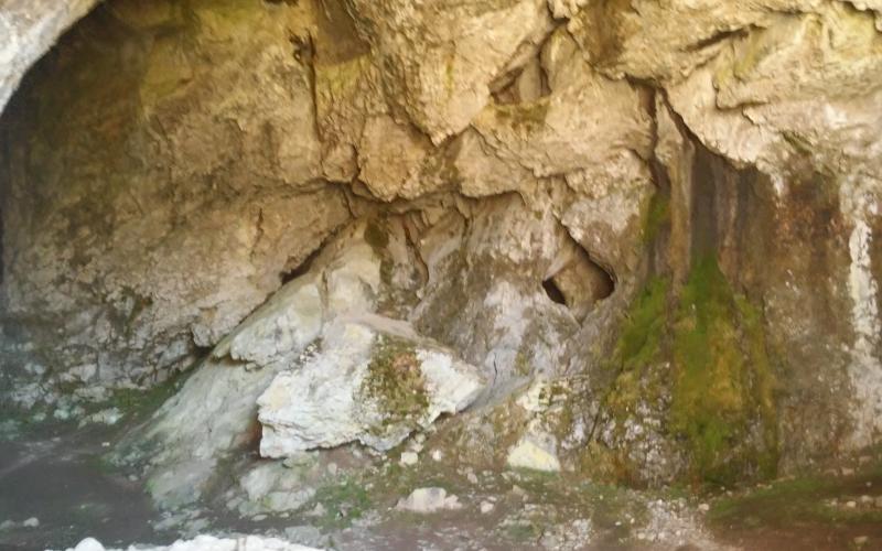 Interior de la Cueva del Cobre, Santa María de Redondo