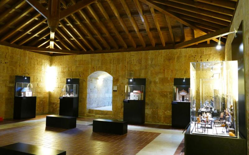Exposición Plastihistoria en el Castillo de los Sarmiento