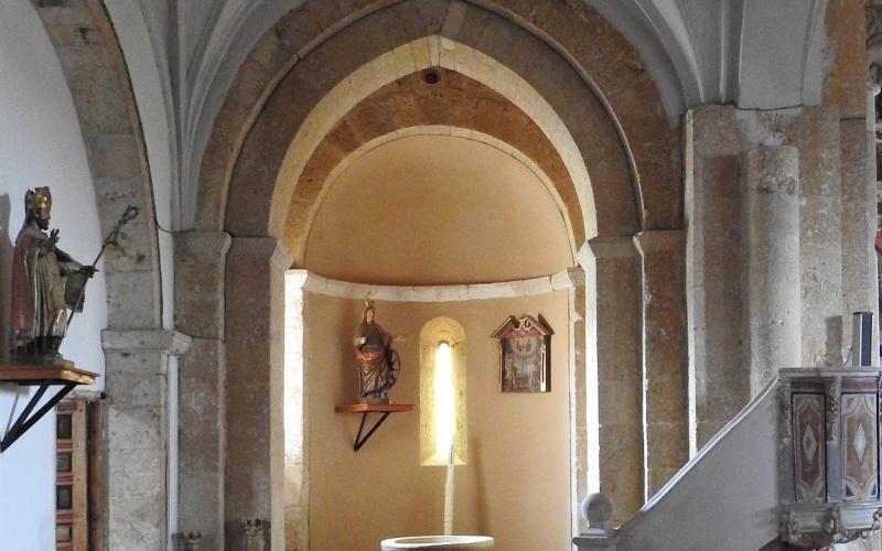 Interior de la Iglesia de San Pelayo